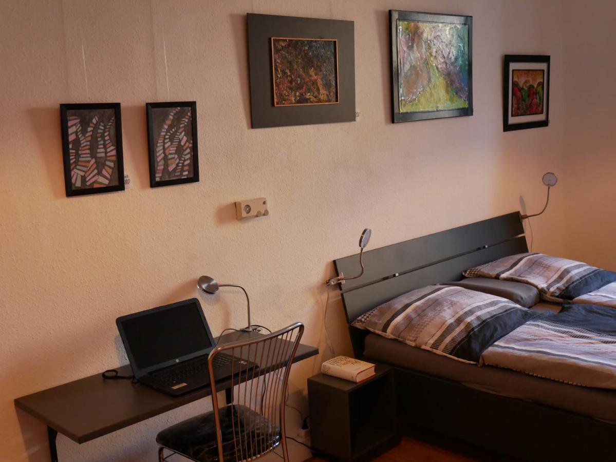 Ferienwohnungen In Der Kunstgalerie Charlie Und Jenny Κέμνιτς Εξωτερικό φωτογραφία